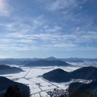文殊山の展望台から見る日野山